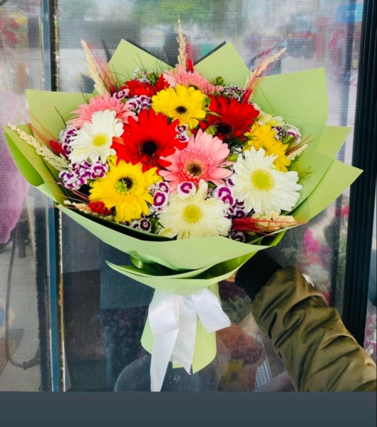 Şık Gerbera Buketi